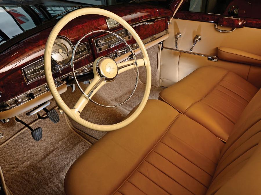  Mercedes-Benz 300 Limousine 1951 года  (фото 14 из 23)